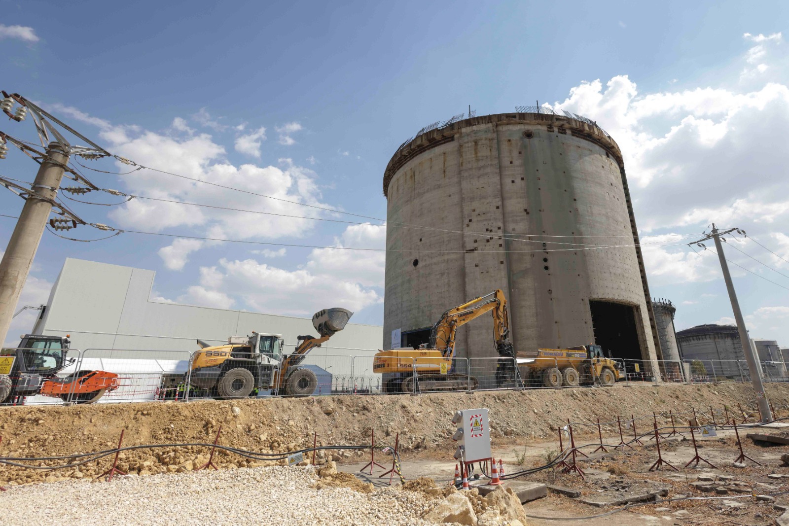 Bolojan, după oprirea centralei nucleare de la Cernavodă: Fac un apel către marii investitori industriali să aibă în vedere o reducere a consumului, mai ales seara, atunci când avem deficit de energie