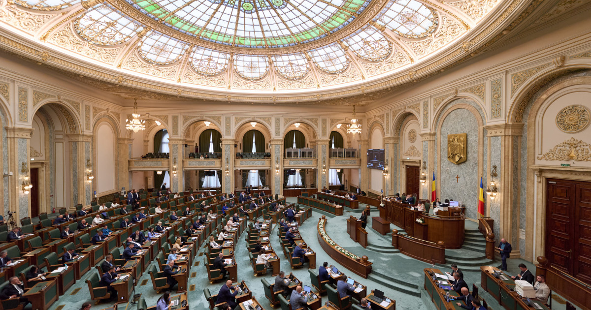 Senatul, convocat în sesiune extraordinară. Strategia pentru conservarea biodiversității, pe ordinea de zi