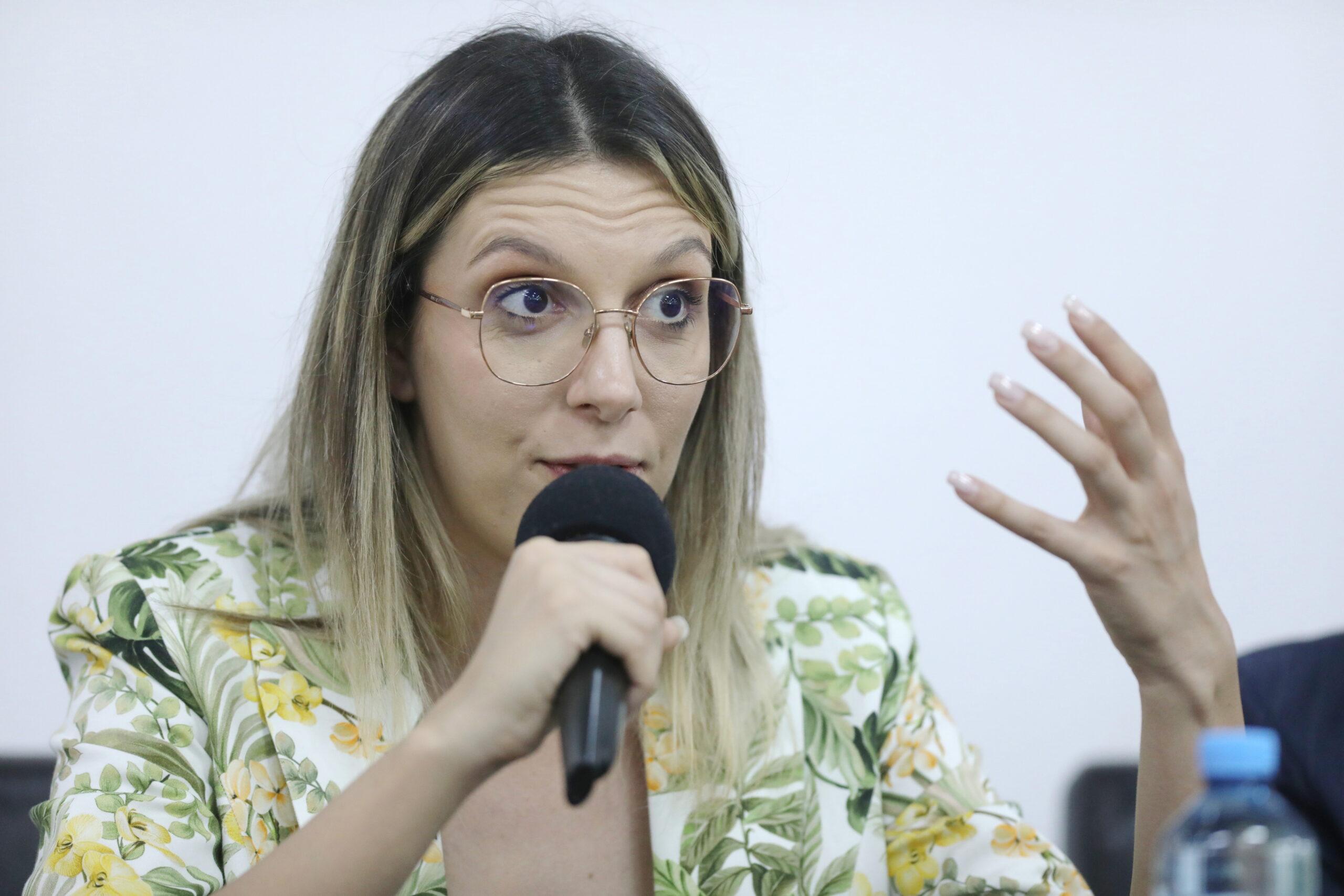 Diana Buzoianu: Nu se merge la închisoare pentru o fântână în curte. Proiectul vizează captările ilegale de apă care provoacă daune grave de mediu