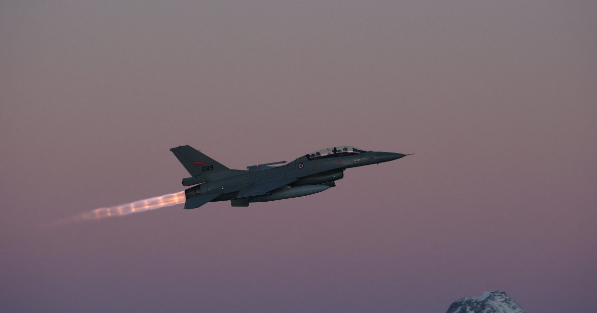 Ucrainenii au pierdut un avion de vânătoare F-16 în timpul unei misiuni de luptă. „Pilotul a fost nevoit să se catapulteze”